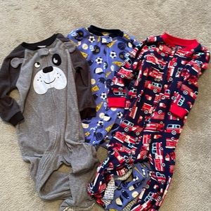 3 long sleeve fleece footed pajamas